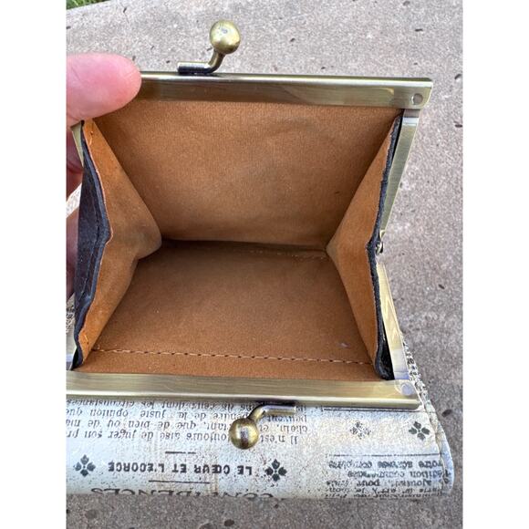 Patricia Nash Newspaper Print Reiti Wallet - Picture 9 of 12